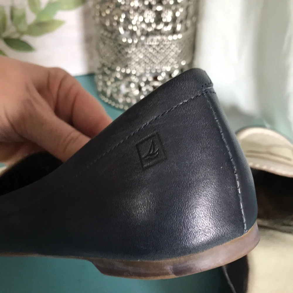 Sperry navy, ivory & gold penny loafer flats 6.5M - Picture 10 of 12